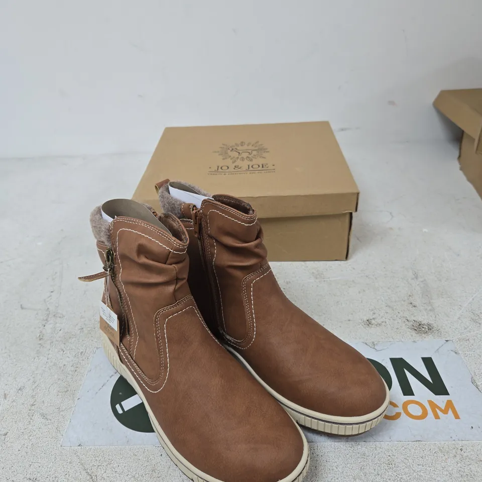 JO & JOE SUTTON COGNAC BOOTS – UK 7