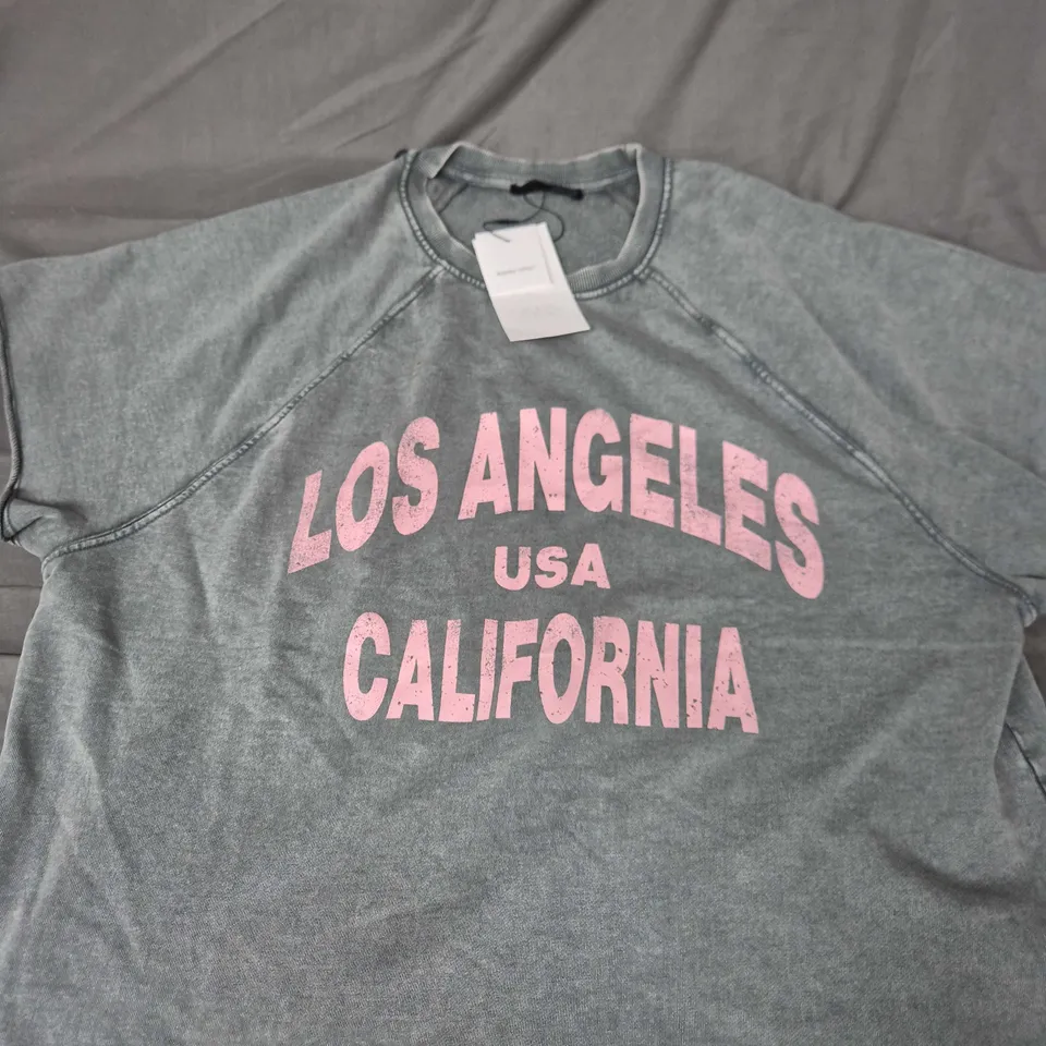 ZARA GREY WASHED-EFFECT SWEATSHIRT WITH PINK 'LOS ANGELES USA CALIFORNIA' PRINT – SIZE L