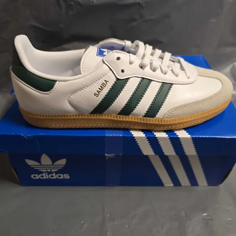 BOXED PAIR OF KIDS ADIDAS SAMBA OG TRAINERS - UK SIZE 5