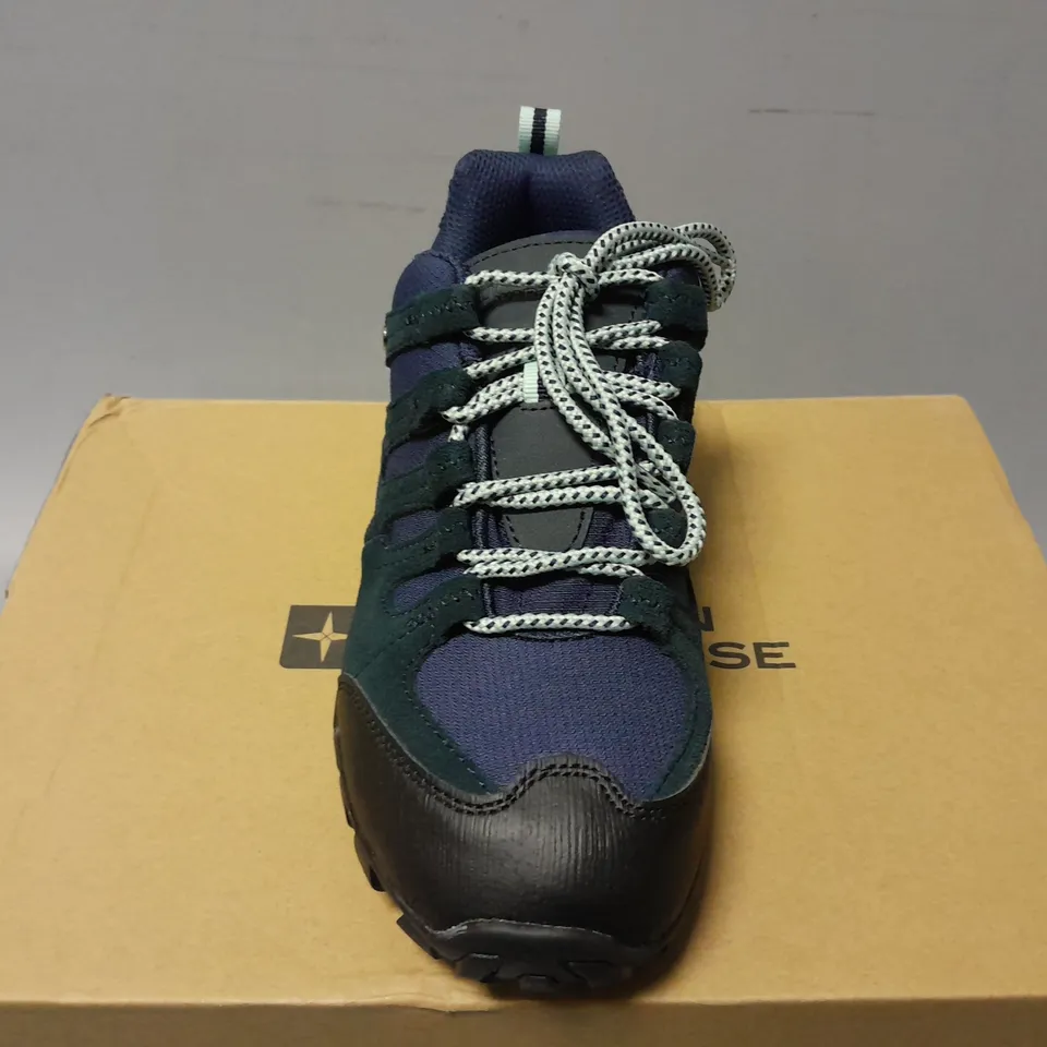 BOXED PAIR OF MOUNTAIN WAREHOUSE BELFOUR WOMENS WATERPROOF WALKING SHOES IN NAVY - UK 3