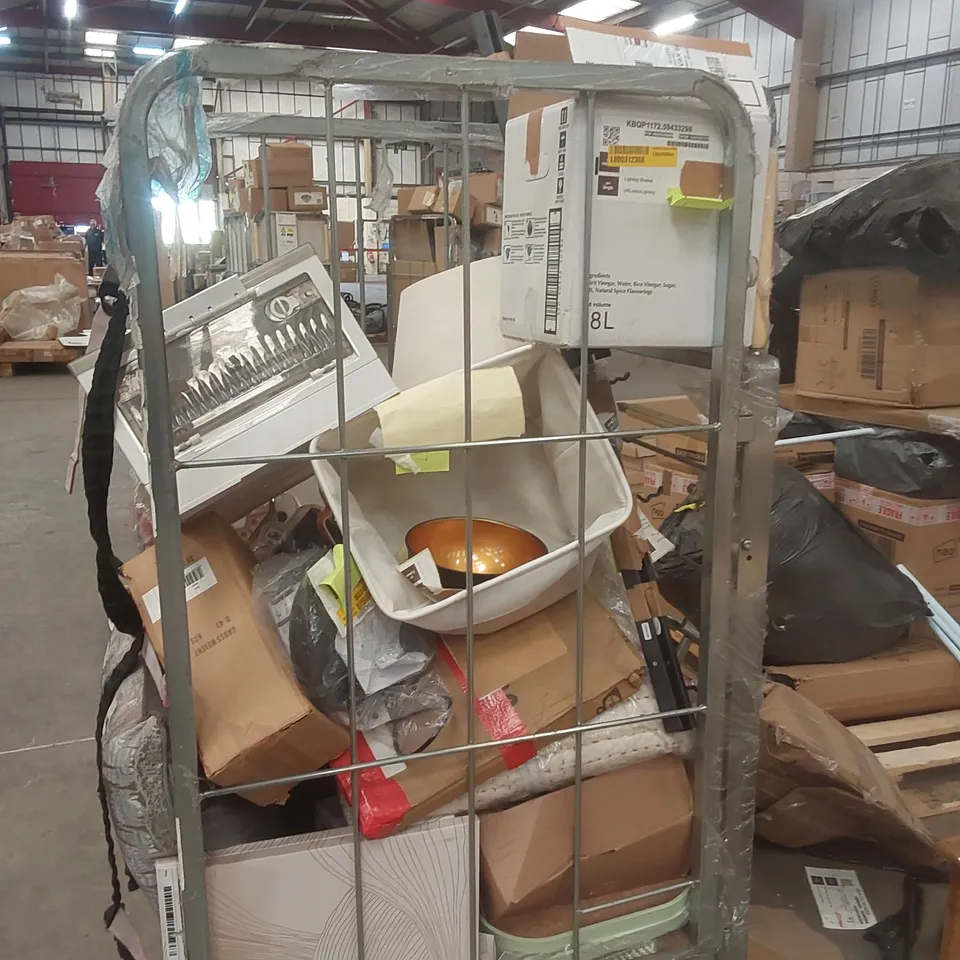 CAGE CONTAINING A LARGE QUANTITY OF ASSORTED HOUSEHOLD ITEMS INCLUDING: LAMP SHADES, CUSHIONS, COAT HANGER ECT // CAGE NOT INCLUDED
