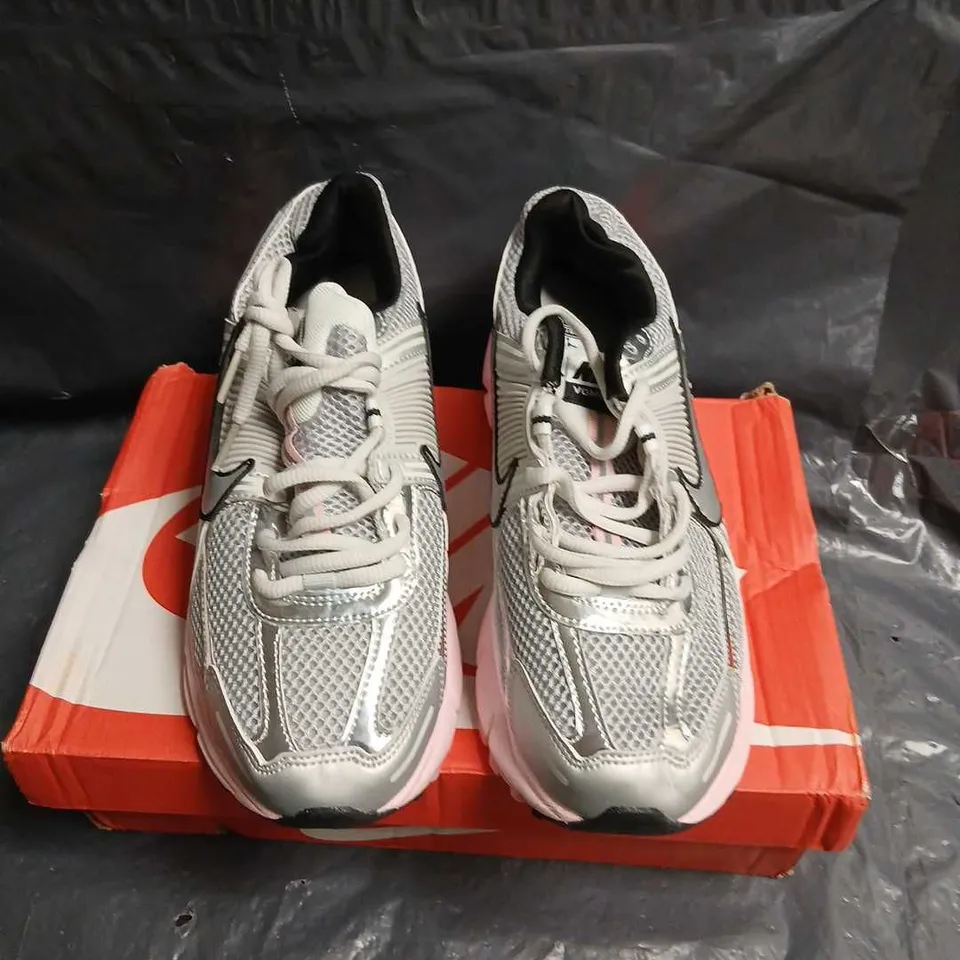 NIKE ZOOM VOMERO 5 WOMEN’S RUNNING SHOES – UK4 (US 6.5, EU 37.5)