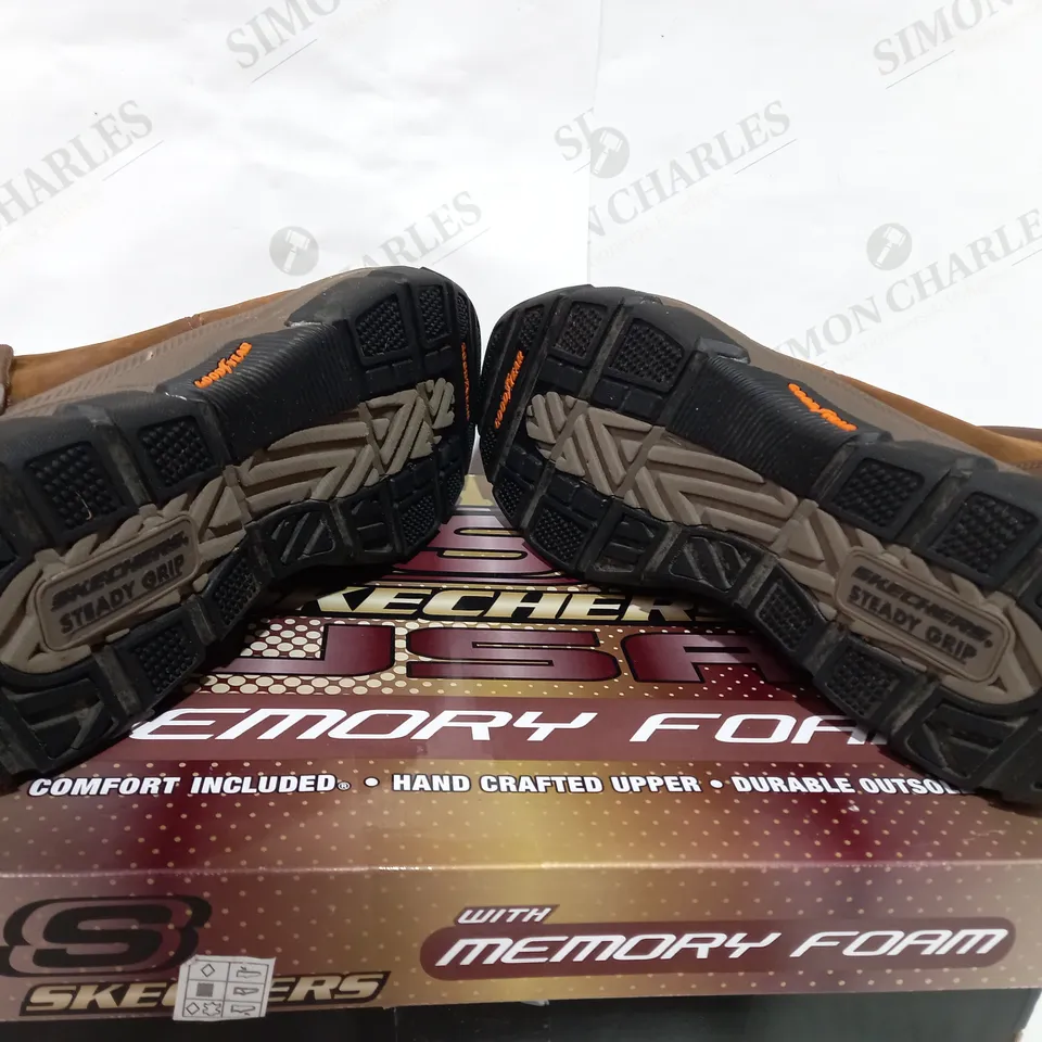 BOXED PAIR OF SKECHERS DARK BROWN MENS BOOTS - SIZE 11
