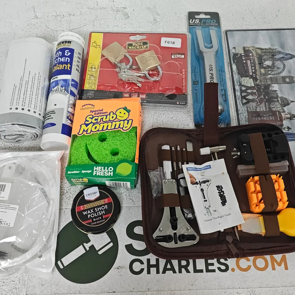 LOT OF APPROXIMATELY 18 ASSORTED HOUSEHOLD ITEMS TO INCLUDE SCRUB MOMMY, BALL JOINT SPLITTER AND SEALANT