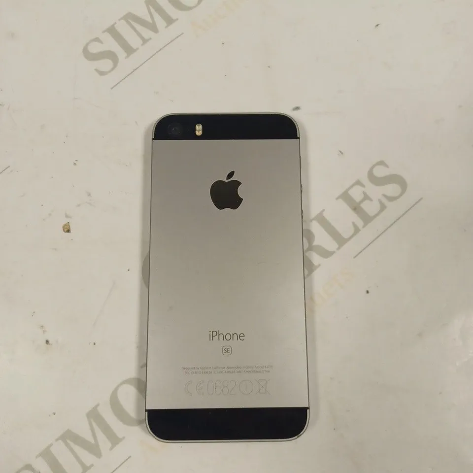 APPLE IPHONE SE SMARTPHONE 