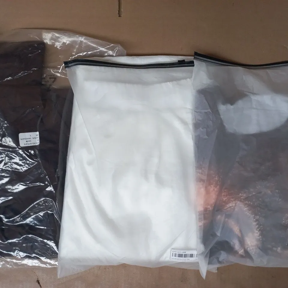 APPROXIMATELY 20 ASSORTED CLOTHING AND FASHION PRODUCTS IN VARIOUS STYLES AND SIZES - COLLECTION ONLY
