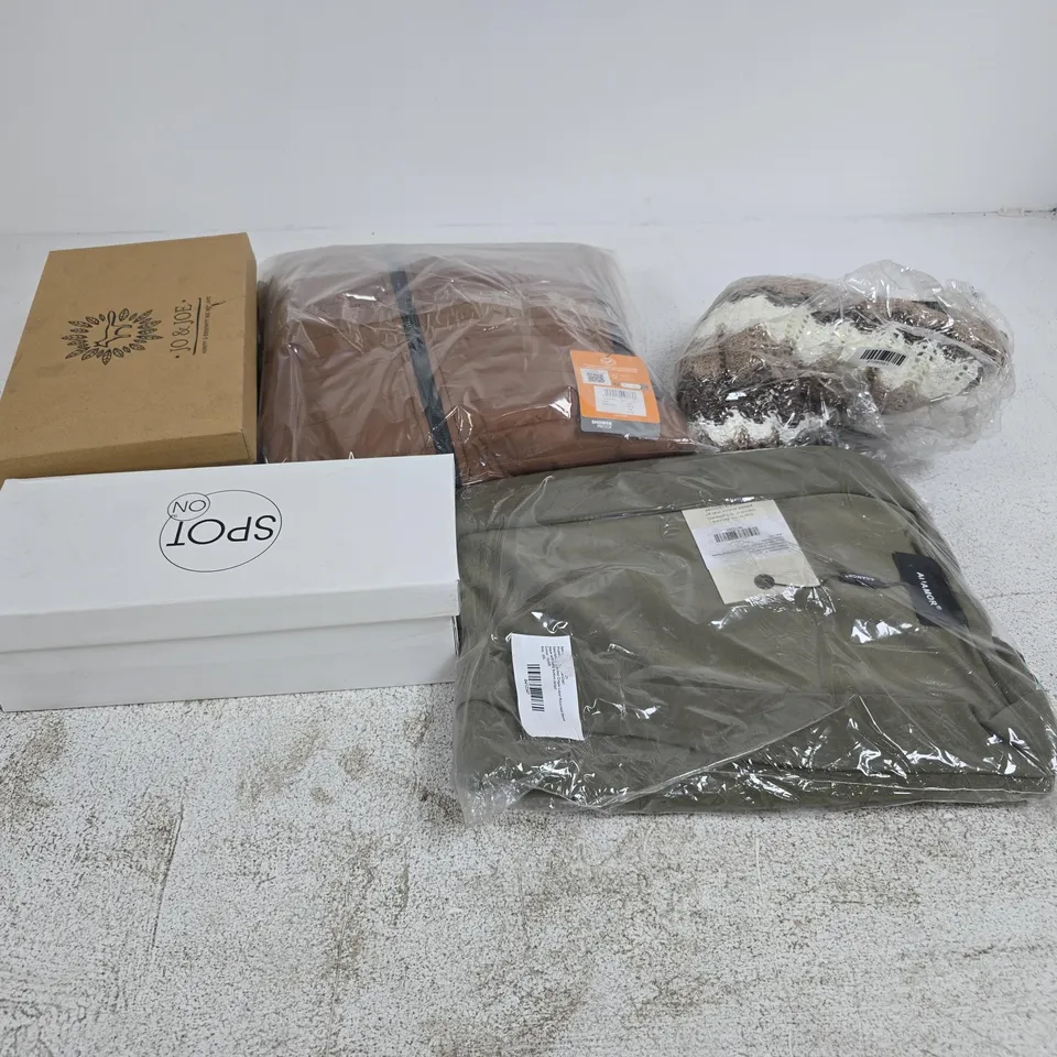 APPROXIMATELY 12 ASSORTED CLOTHING & FOOTWEAR ITEMS IN VARIOUS COLOURS, SIZES, AND STYLES TO INCLUDE BRANDS SUCH AS ANAMOR, SPOT ON, REGATTA, ETC