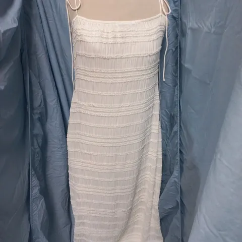 (EU 42) SMOCKED RUFFLE MAXI DRESS – WHITE