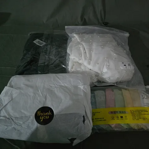 APPROXIMATELY 25 ASSORTED CLOTHING AND FASHION PRODUCTS IN VARIOUS STYLES AND SIZES - COLLECTION ONLY