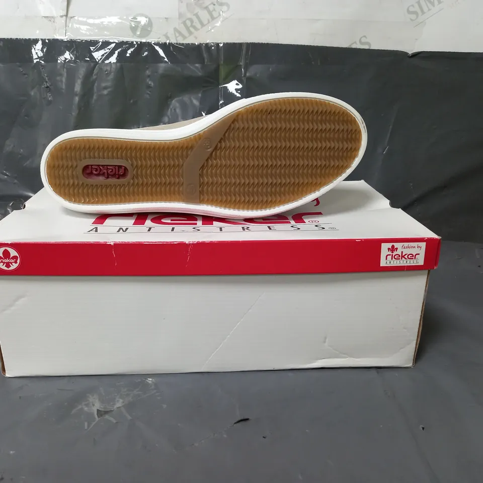 RIEKER ANTI-STRESS LACE UP PUMPS GOLD SIZE 6.5