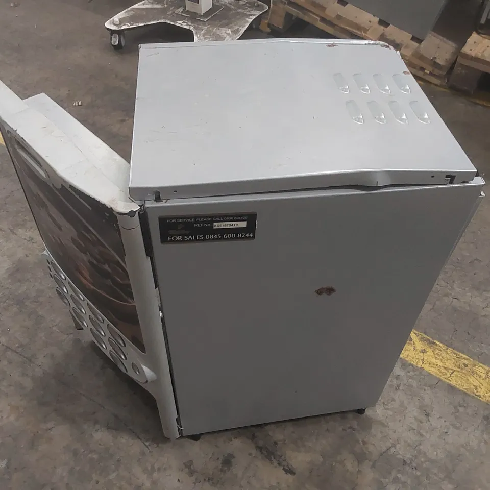 ADESSO COMMERCIAL COFFEE VENDING MACHINE