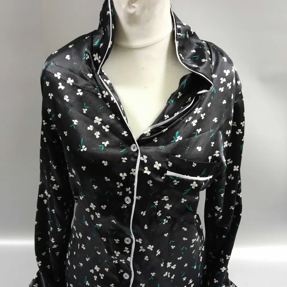 APPROXIMATELY 10 ASSORTED CLOTHING PRODUCTS IN ASSORTED STYLES & SIZES TO INCLUDE SHIRTS, DRESSES ETC