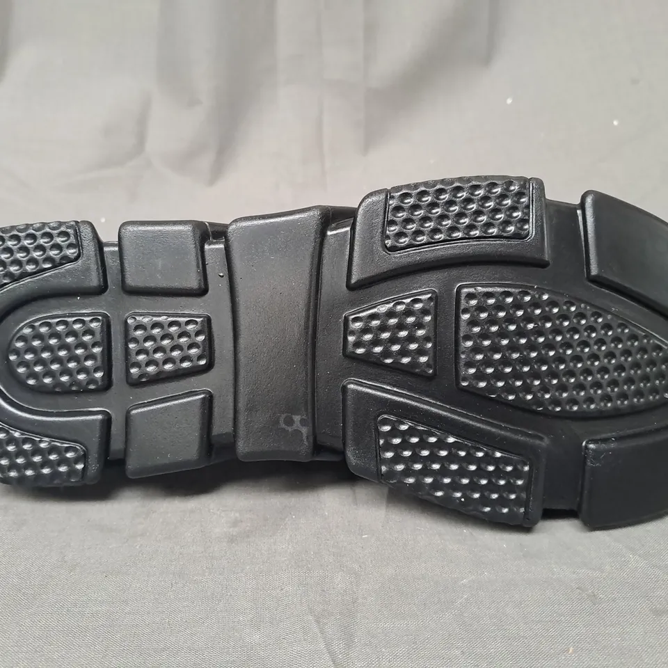 BOXED PAIR OF BALENCIAGA SHOES IN BLACK EU SIZE 42