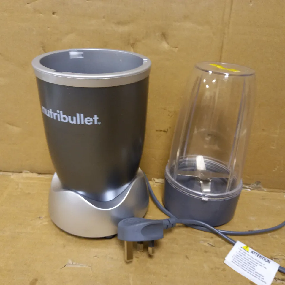 NUTRIBULLET 600 SERIES - NUTRIENT EXTRACTOR HIGH SPEED BLENDER - 600 W - GRAPHITE