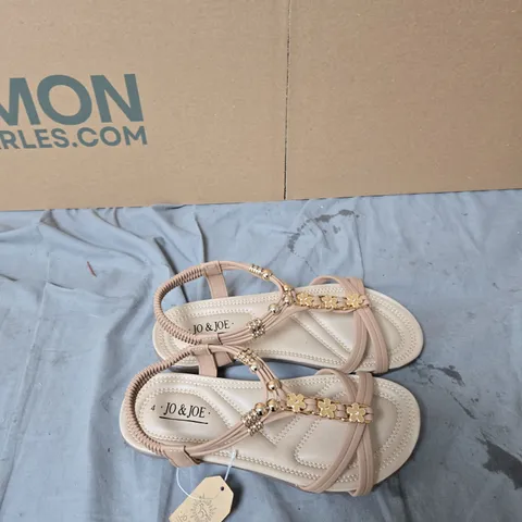 JO & JOE WOMEN'S SANDALS β BEIGE FLORAL STRAPS, UK SIZE 4