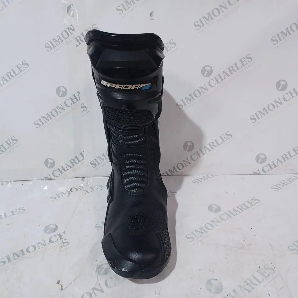BOXED SPADA PROTECTIVE MOTORCYCLE BOOTS IN BLACK UK SIZE 10