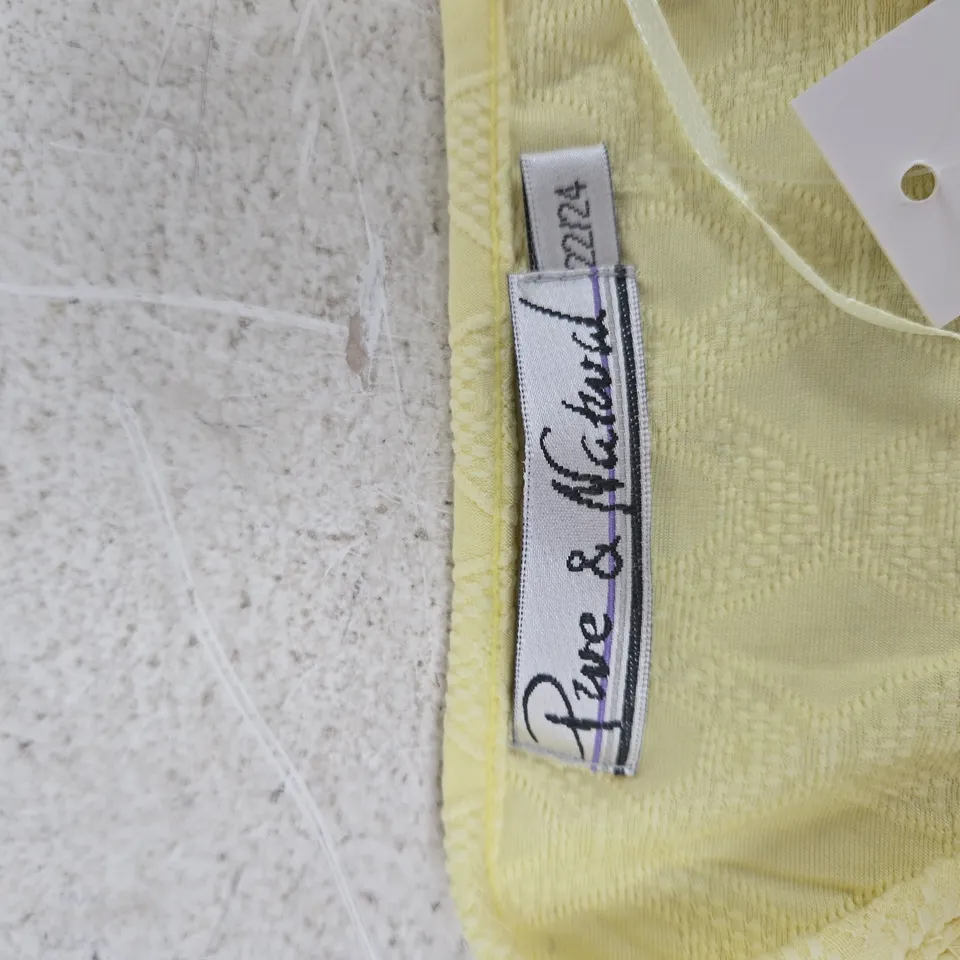 LADIES & NATURAL NOTCH-NECK SHORT-SLEEVE TOP – UK 22/24, YELLOW, TEXTURED PATTERN