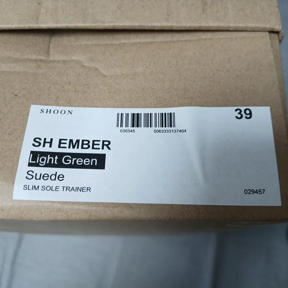 BOXED PAIR OF SHOON EMBER SLIM-SOLE TRAINERS IN LIGHT GREEN SUEDE  – UK 6 