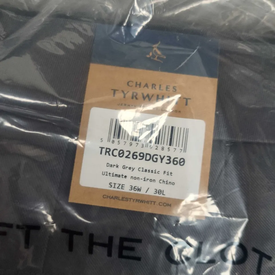 BAGGED CHARLES TYRWHITT DARK GREY CLASSIC FIT ULTIMATE NON-IRON CHINO TROUSERS – SIZE 36W/30L