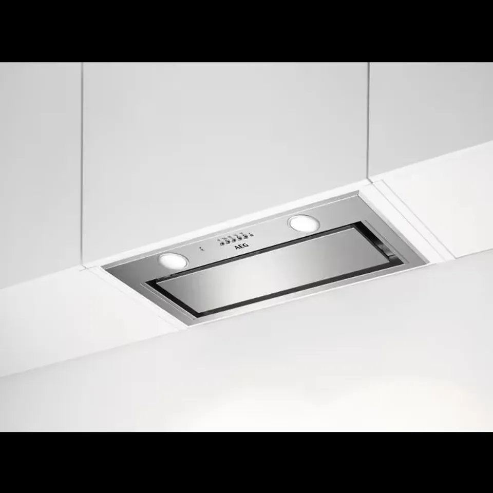AEG CHIMNEY COOKER HOOD STAINLESS STEEL Model DGE5661HM RRP £417
