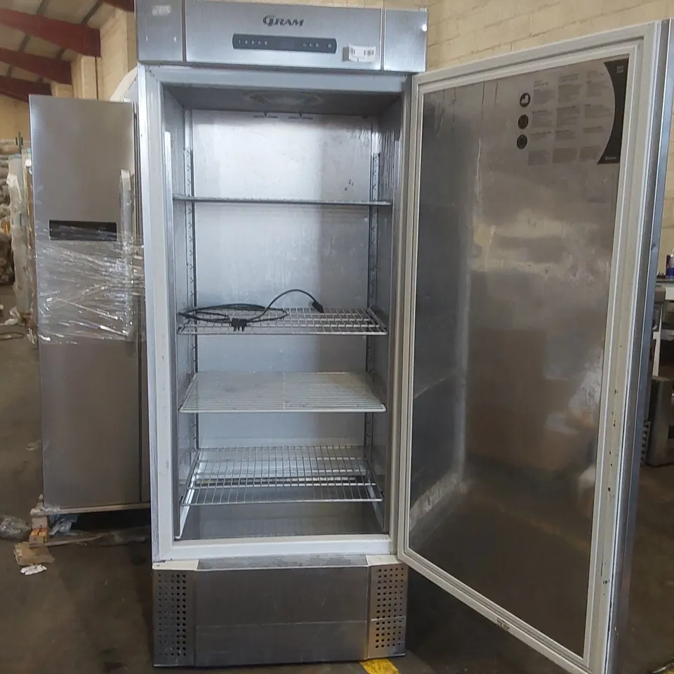 GRAM COMMERCIAL UPRIGHT TEMPERATURE CONTROLLED FOOD STORAGE CABINET