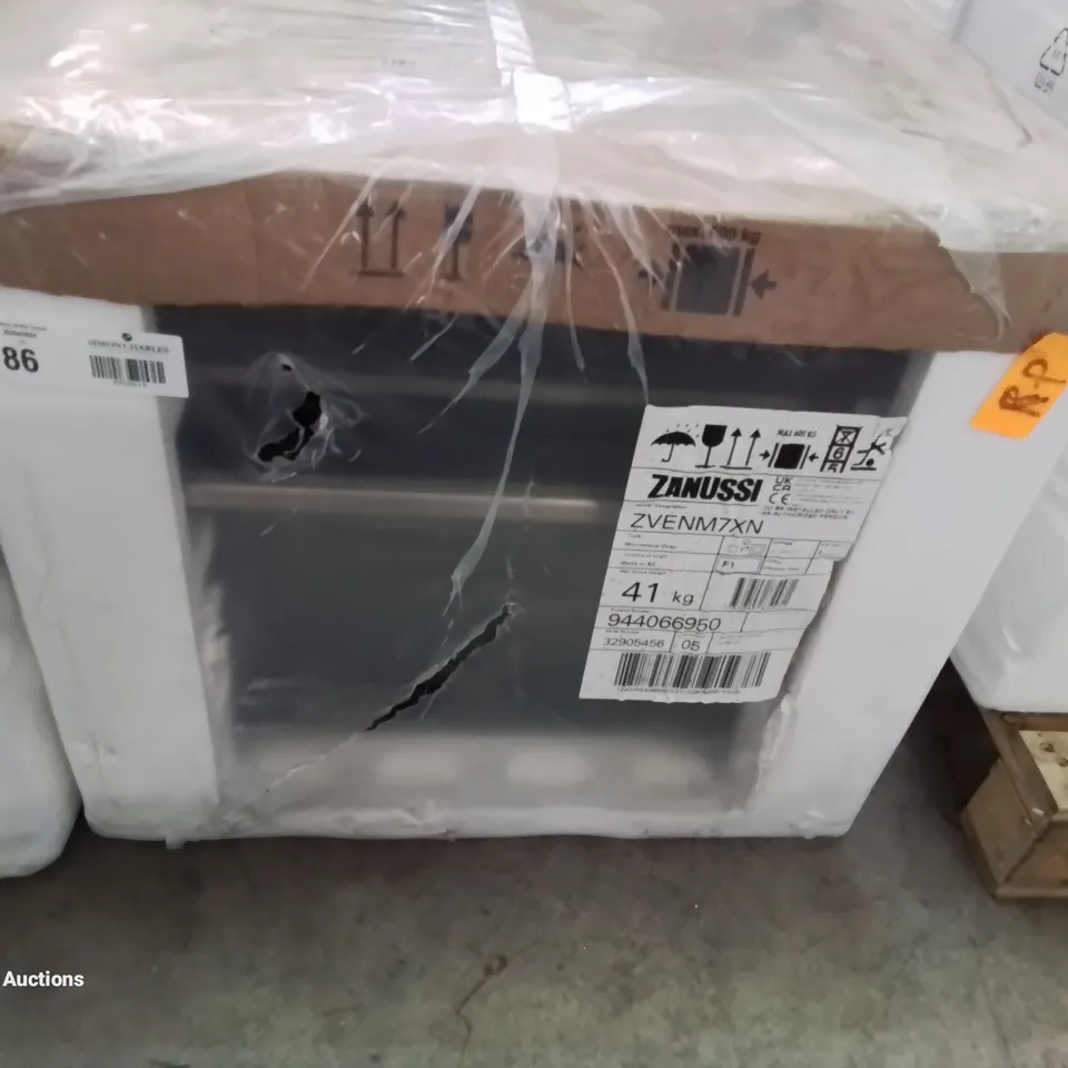 ZANUSSI SERIES 60 BUILT IN COMBINATION MICROWAVE ZVENM7XN RRP £584