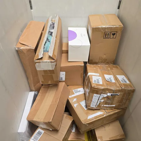 APPROXIMATELY 10 ASSORTED HOUSEHOLD PRODUCTS TO INCLUDE LED MIRROR, STORAGE BOX ETC 