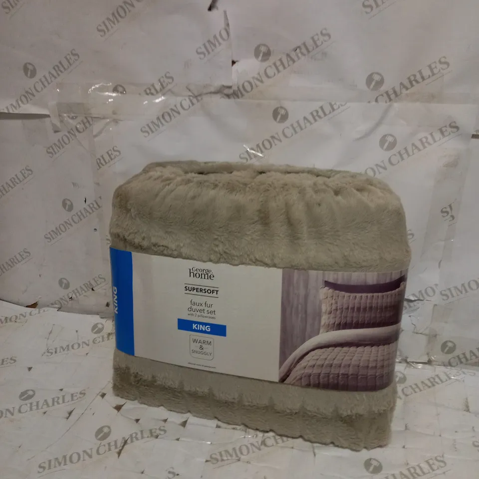BRAND NEW GEORGE HOME SUPERSOFT FAUX FUR DUVET SET - KING 