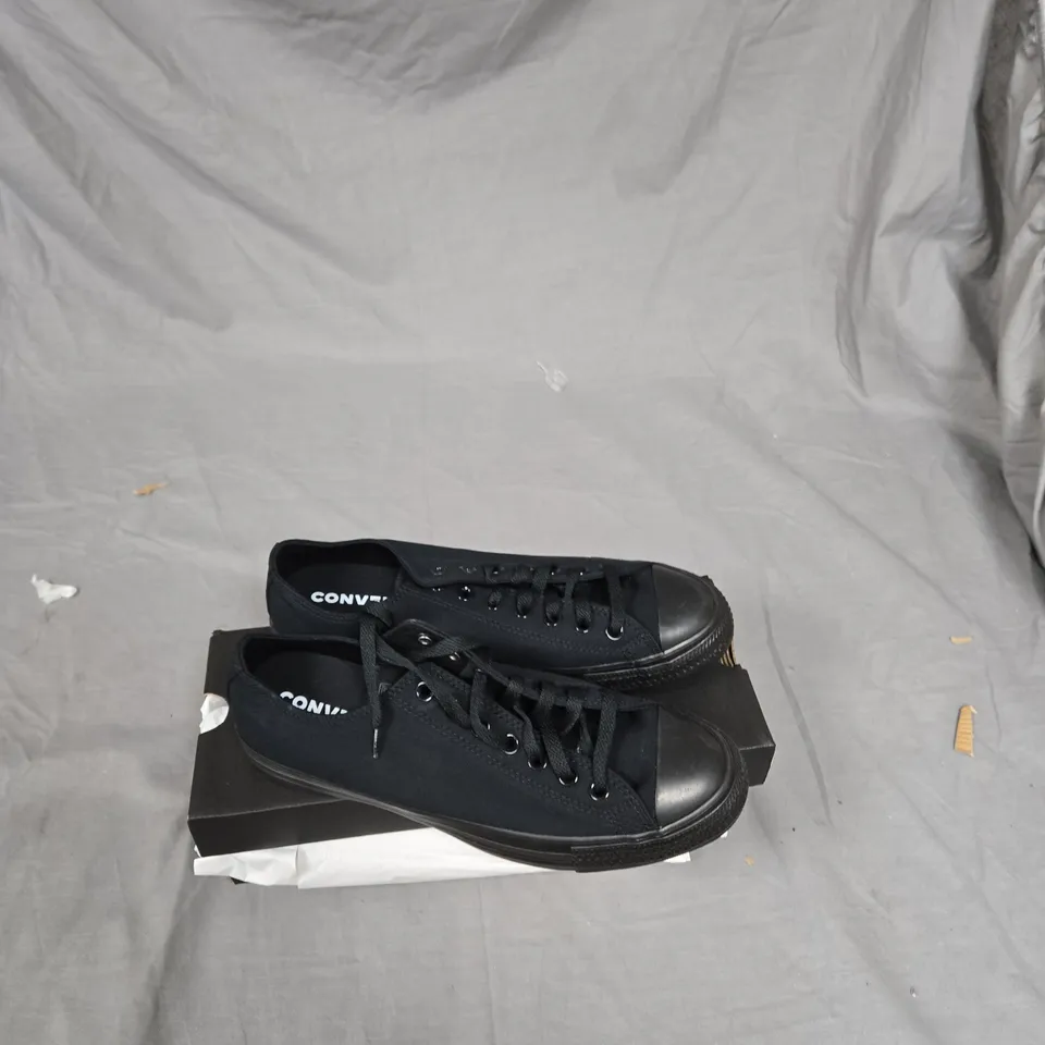 CONVERSE CHUCK TAYLOR ALL STAR BLACK MONOCHROME SNEAKERS – UK 9 (MEN'S)
