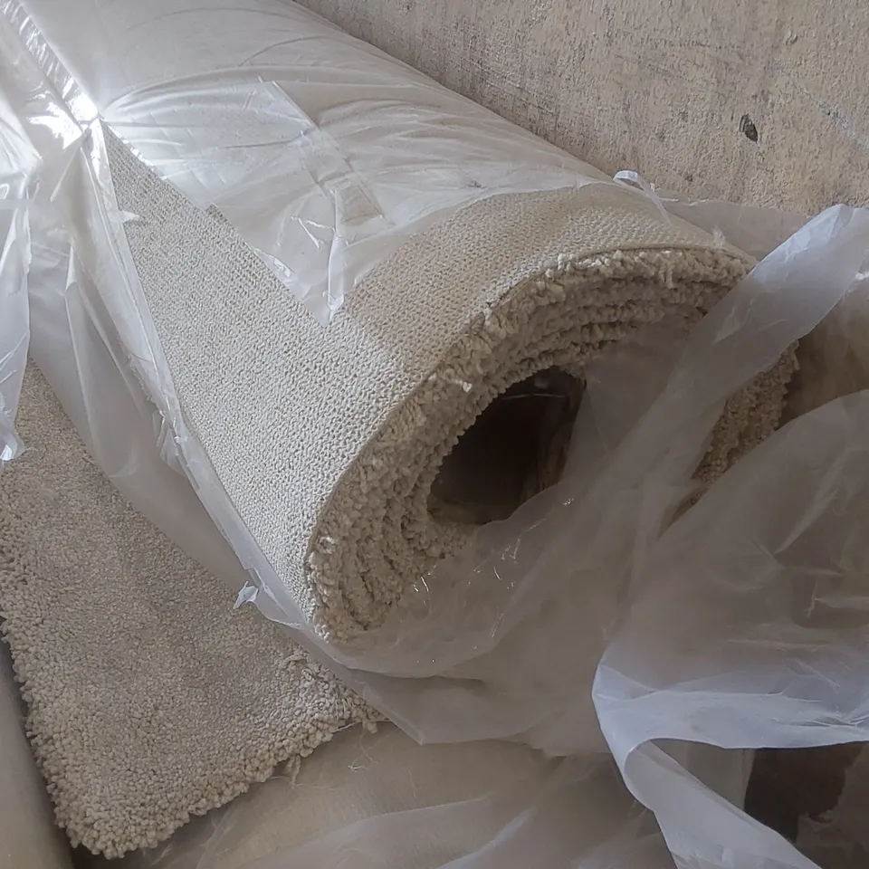 ROLL OF QUALITY ULTIMATE IMPRESSIONS MERIT CARPET - APPROXIMATELY 4 x 5m