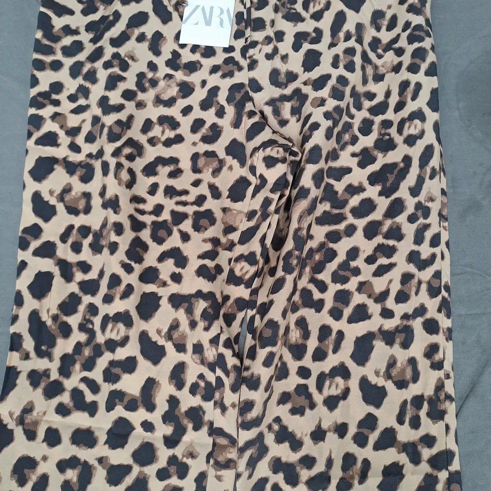 ZARA PANTS IN ANIMAL PRINT SIZE EXTRA SMALL