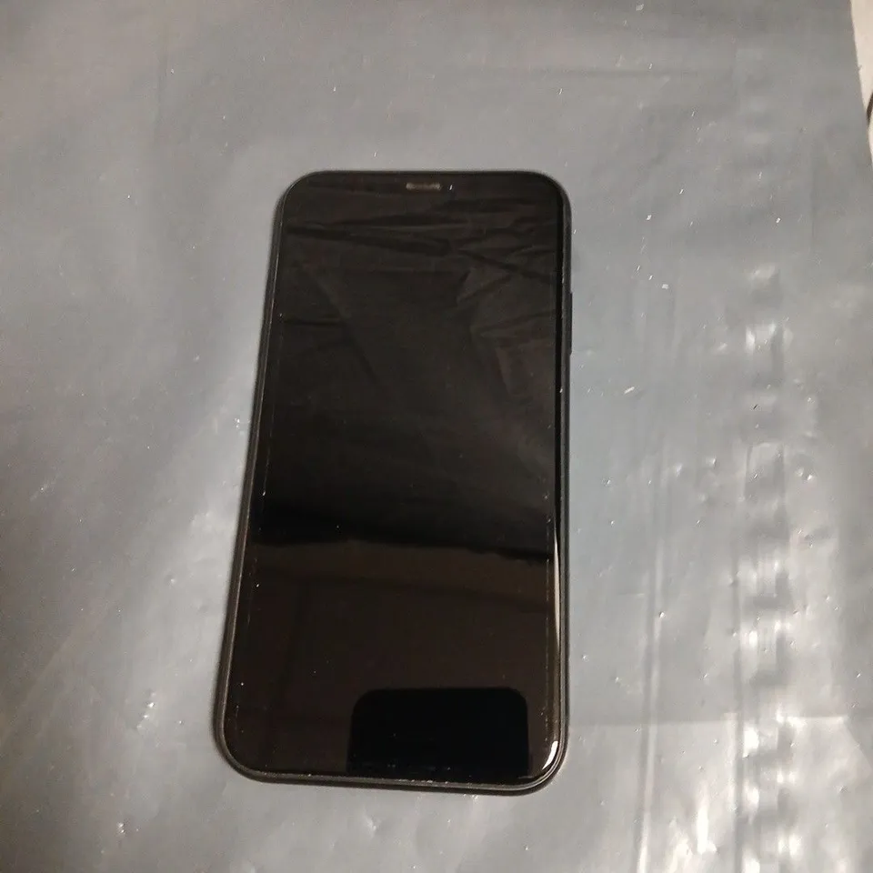 APPLE IPHONE XR  – BOXED