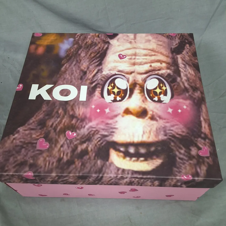 BOXED KOI KAWAII SNUGGLE BEAR BOOTS IN MULTI - UK 6