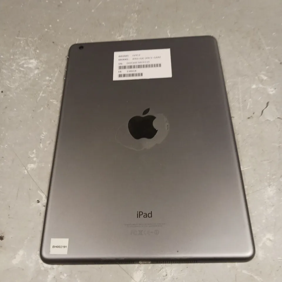 APPLE IPAD AIR SPACE GREY - MODEL A1474 