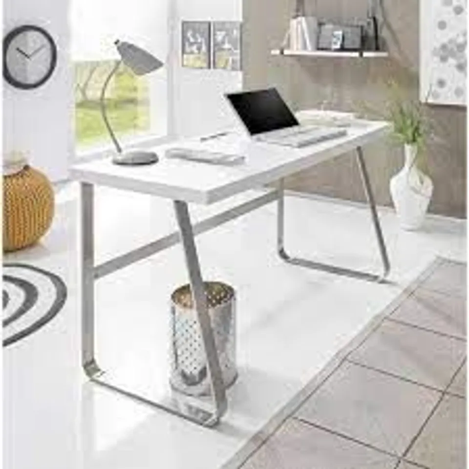 BRAND NEW BOXED INNO TREND BY MCA FURNITURE BENO OFFICE TABLE