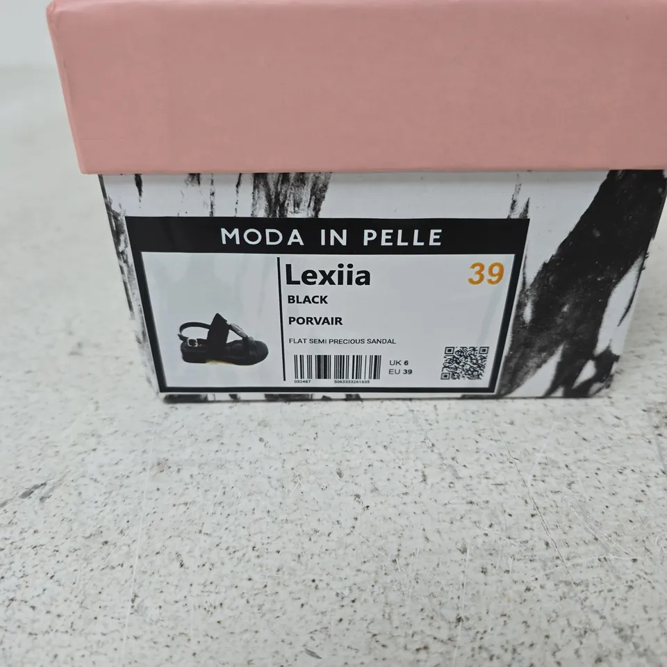 UK 6 MODA IN PELLE LEXIA BLACK PORVAIR FLAT SANDALS – PAIR (EU 39)