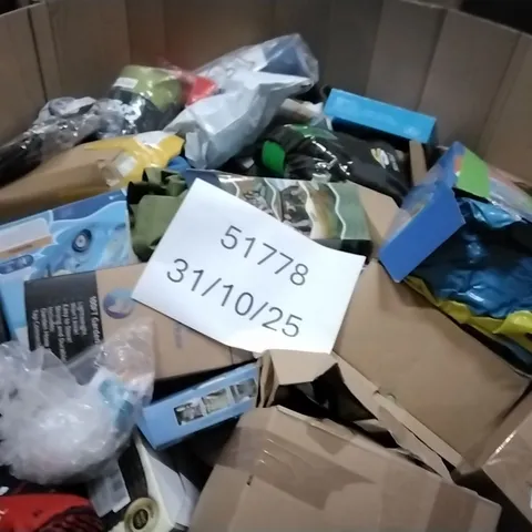 PALLET CONTAINING LARGE QUANTITIES OF HOSES