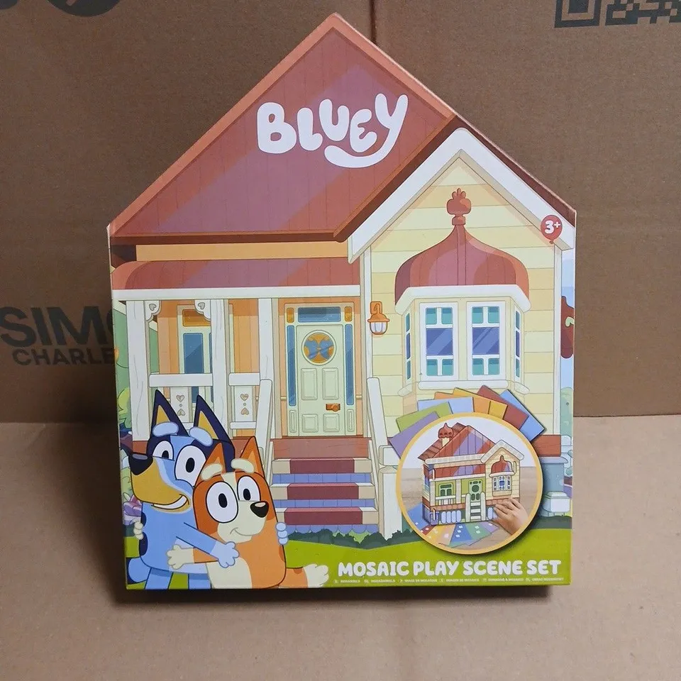 BLUEY MOSAIC PLAY SCENE SET 3+ BOXED