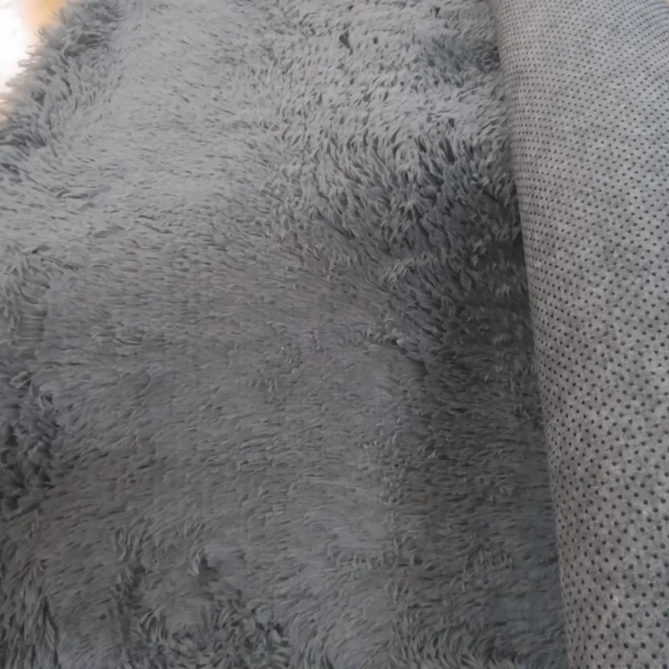 BUCKMAN FLUFFY HAND TUFTED GREY RUG - 200 X 290CM 