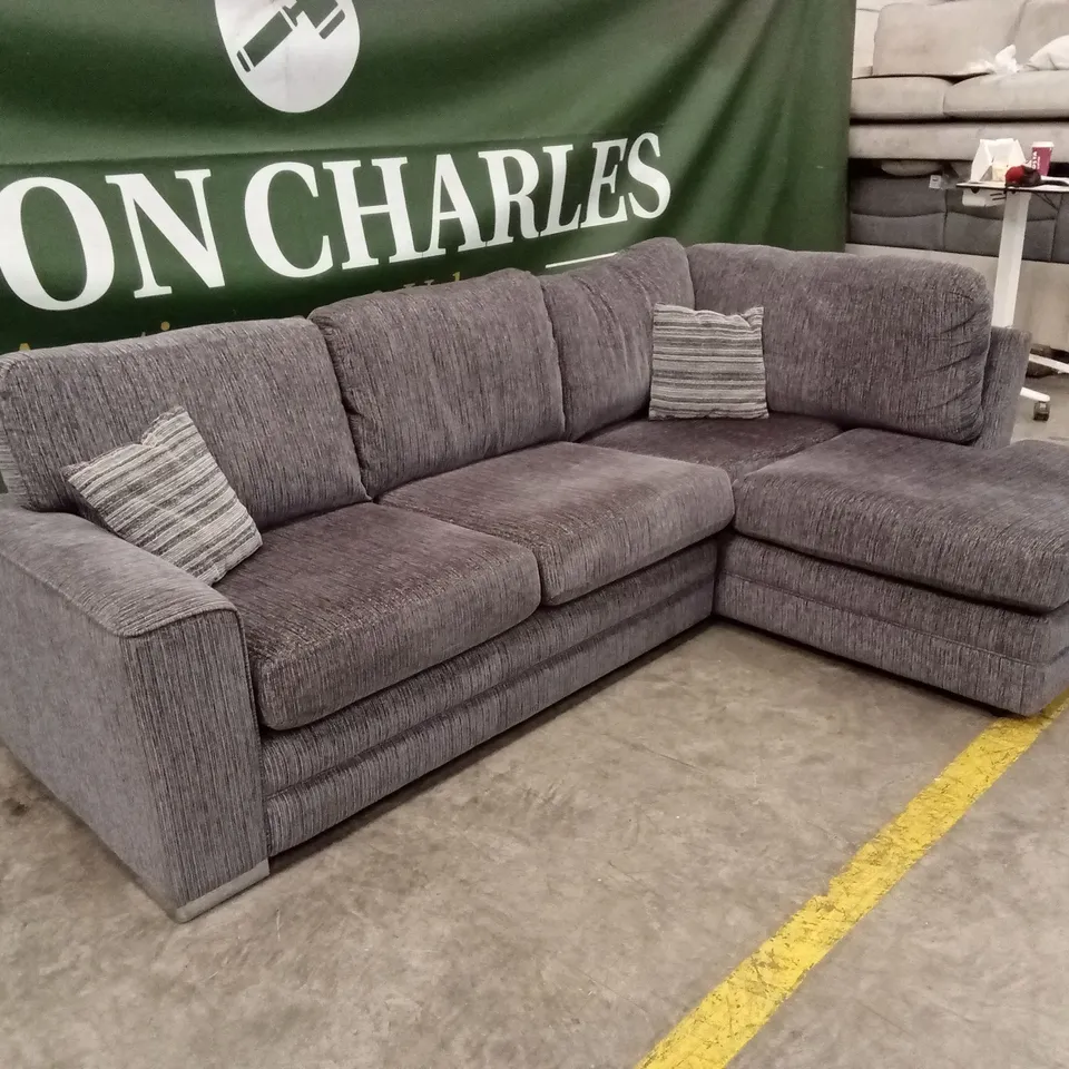 MINC FABRIC RIGHT HAND CORNER CHAISE SOFA RRP £1679