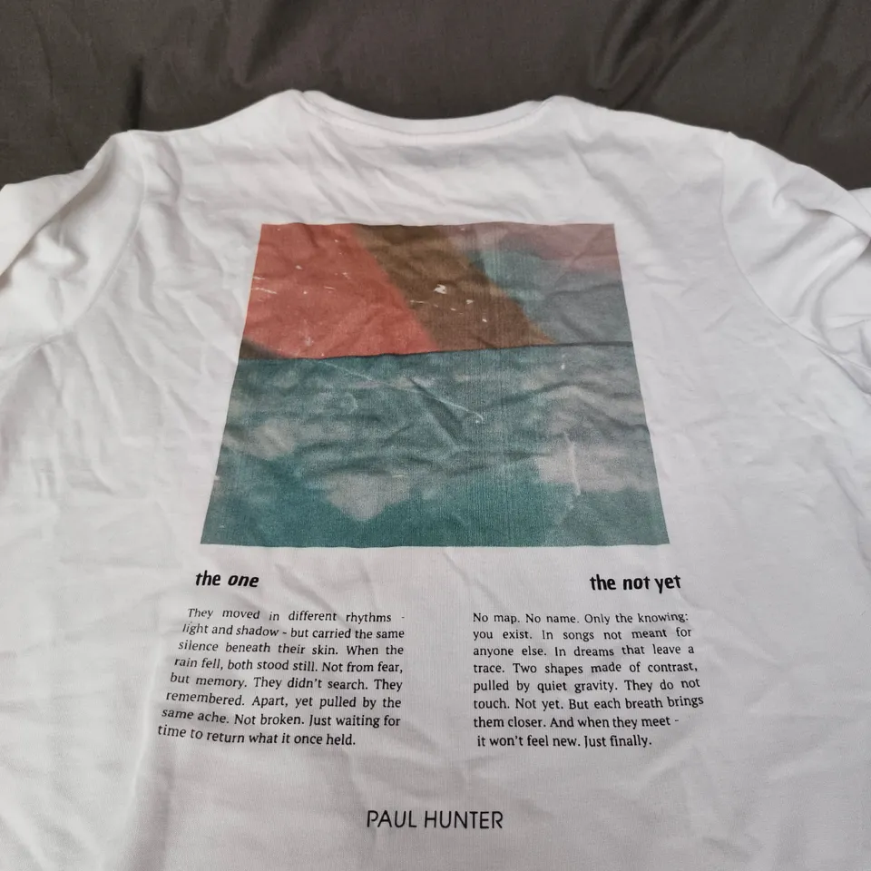 PAUL HUNTER ANDREW T-SHIRT – OFF WHITE, UK SIZE L