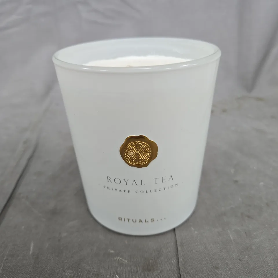RITUALS ROYAL TEA PRIVATE COLLECTION CANDLE – WHITE FROSTED GLASS