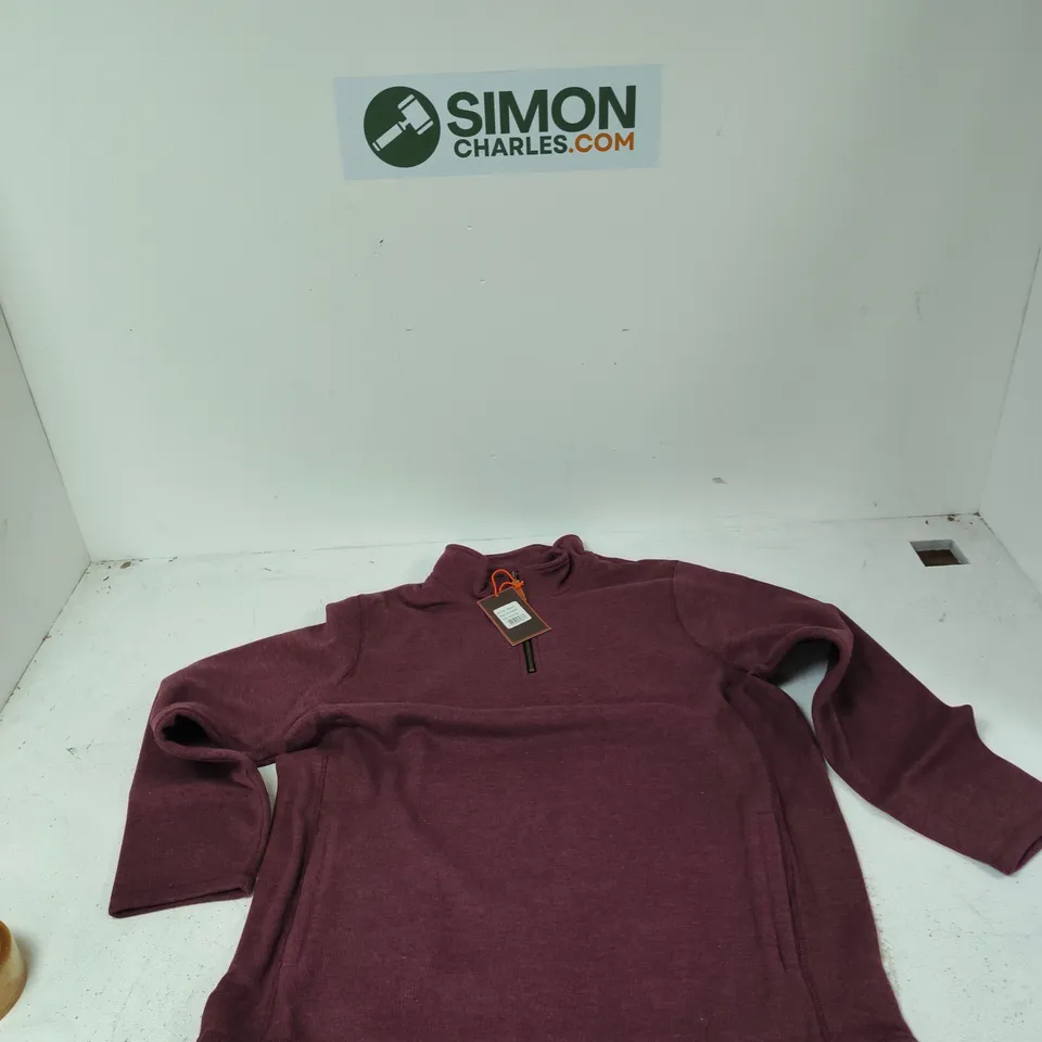 BOX OF APPROXIMATELY 20 ASSORTED ITEMS TO INCLUDE: ARCTIC STORM FLEECE