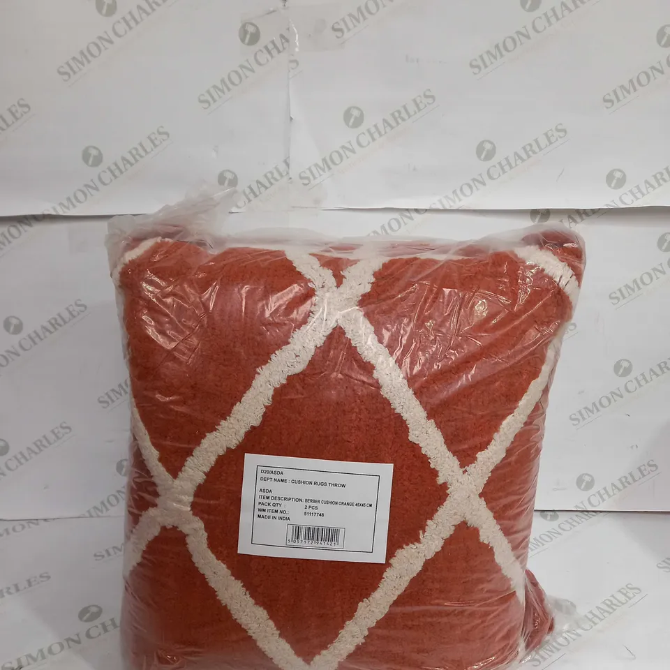 SET OF 2 BERBER CUSHIONS RUGS IN ORANGE 45X45