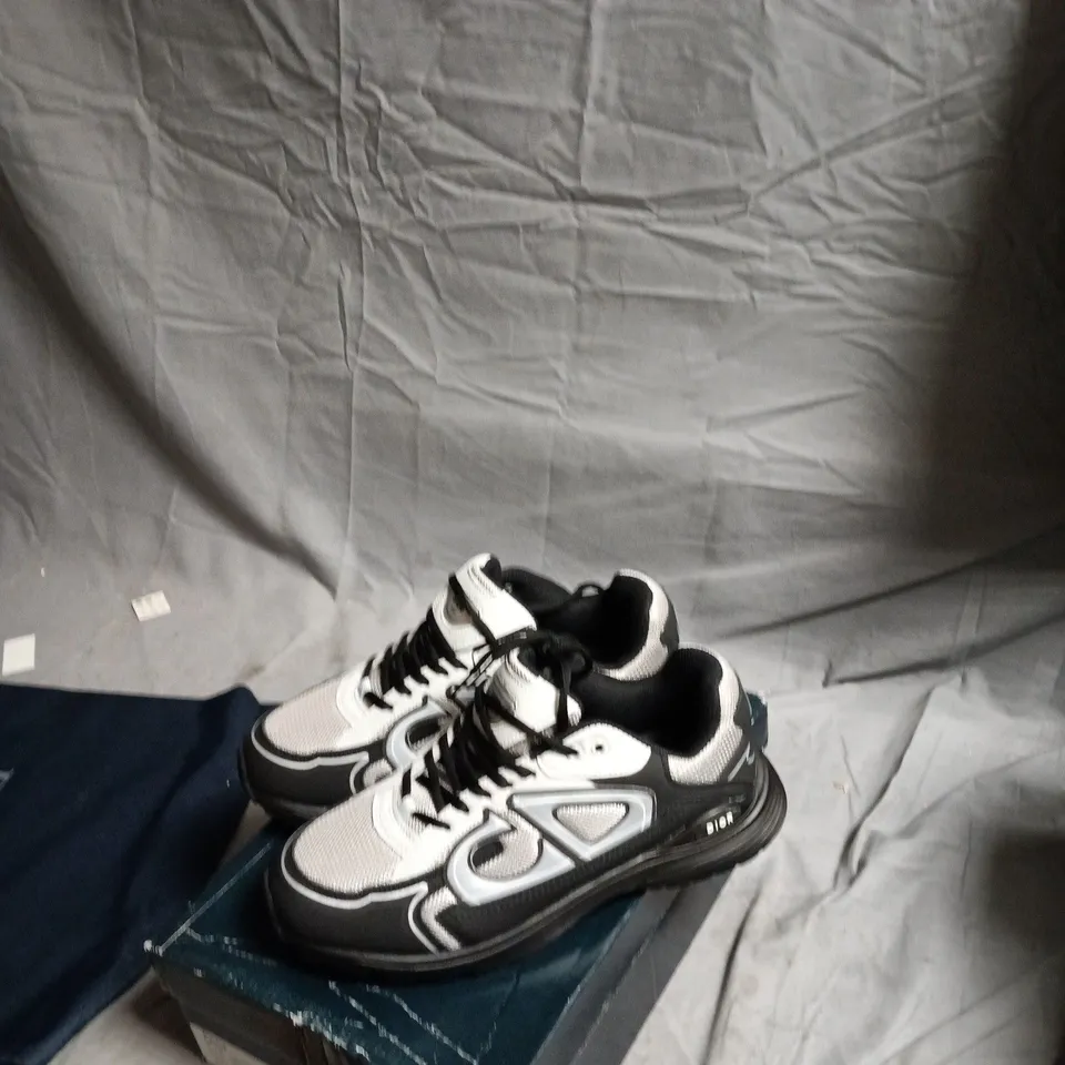 DIOR B30 SNEAKERS – WHITE & BROWN, UK 8.5 (EU 42)