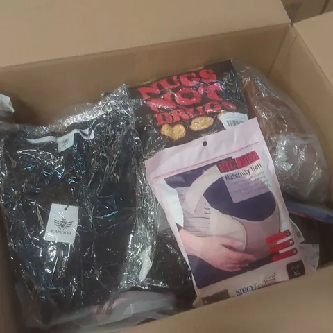 LARGE QUANTITY OF ASSORTED CLOTHING ITEMS TO INCLUDE SOCKS, GLOVES AND TOPS ECT