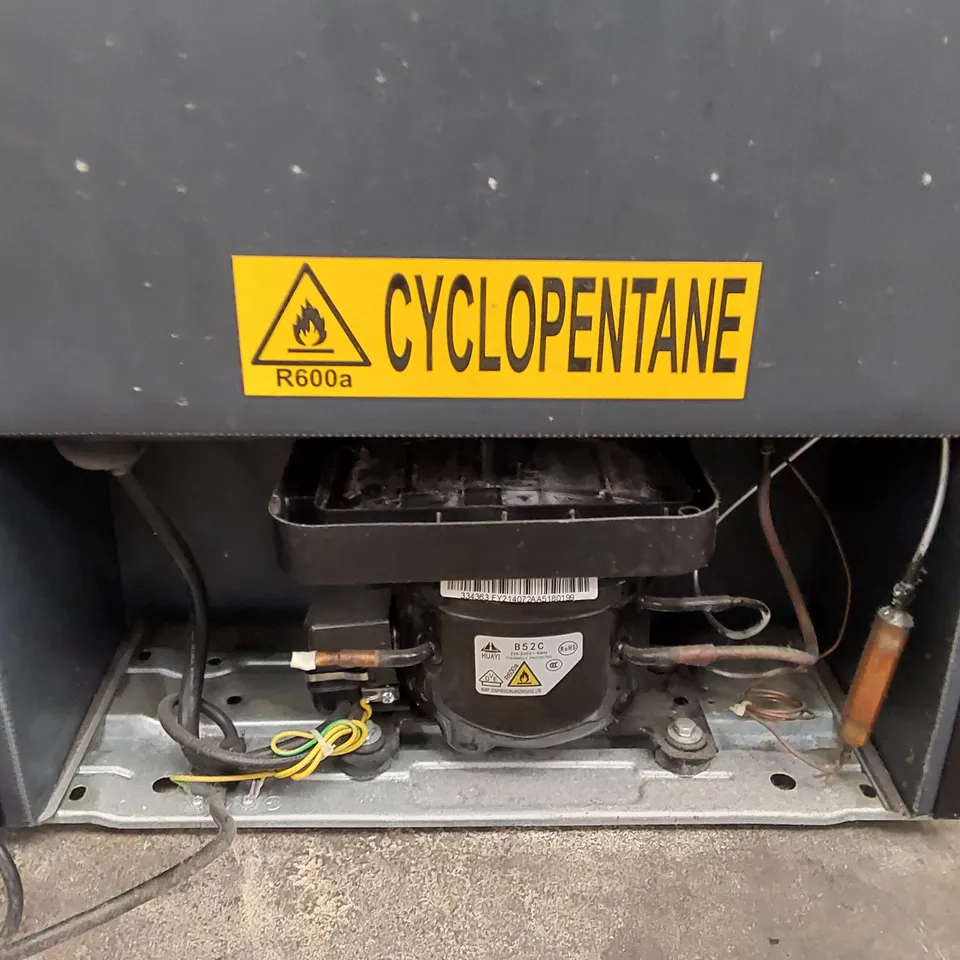 ADEXA JC-95 COMMERCIAL BEVERAGE COOLER 