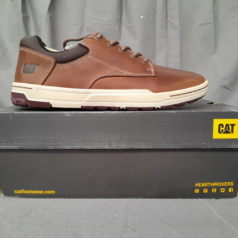 BOXED PAIR OF CAT SHOES IN BROWN UK SIZE 8