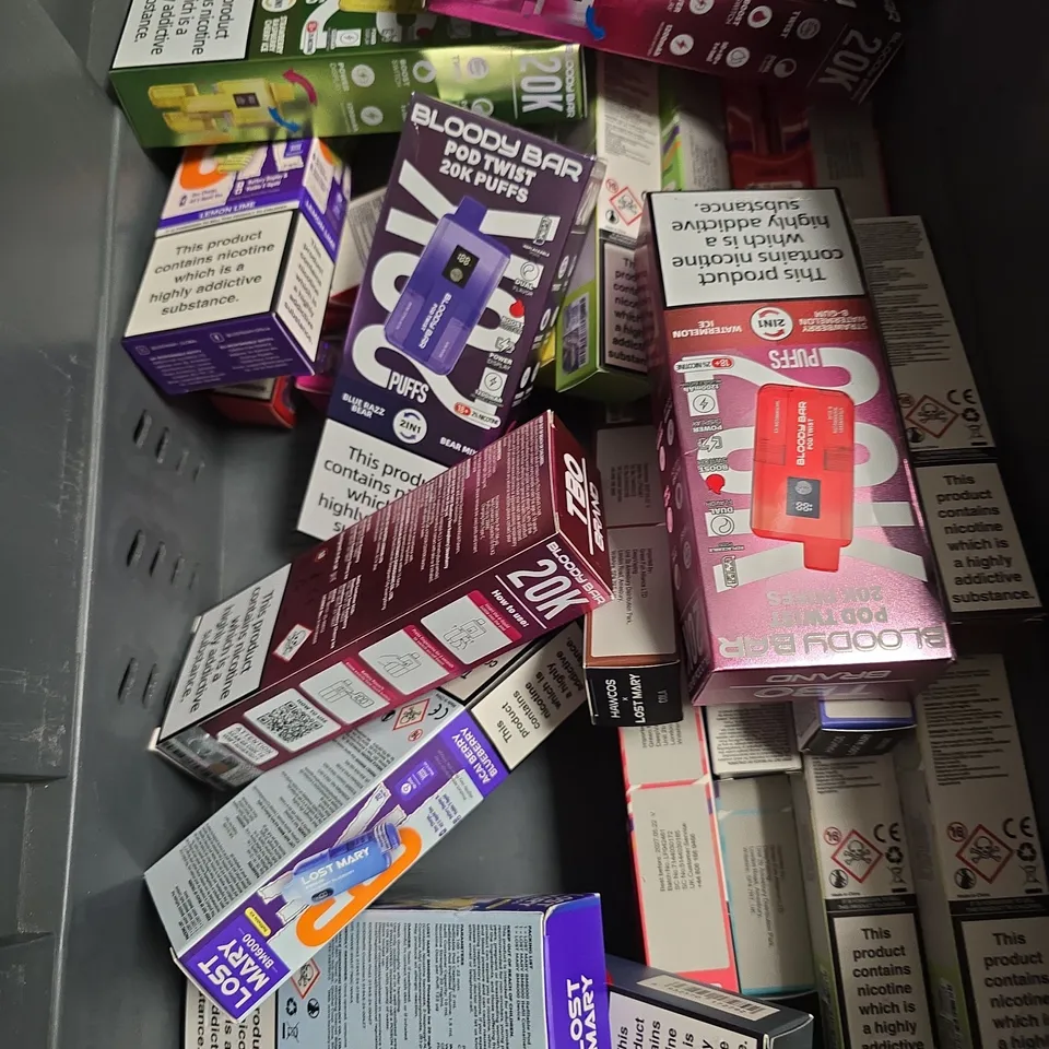 TOTE OF APPROXIMATEY 20 ASSORTED E-CIGARETTES TO INCLUDE - LOST MARY - BLOODY BAR - HAYATI - ETC