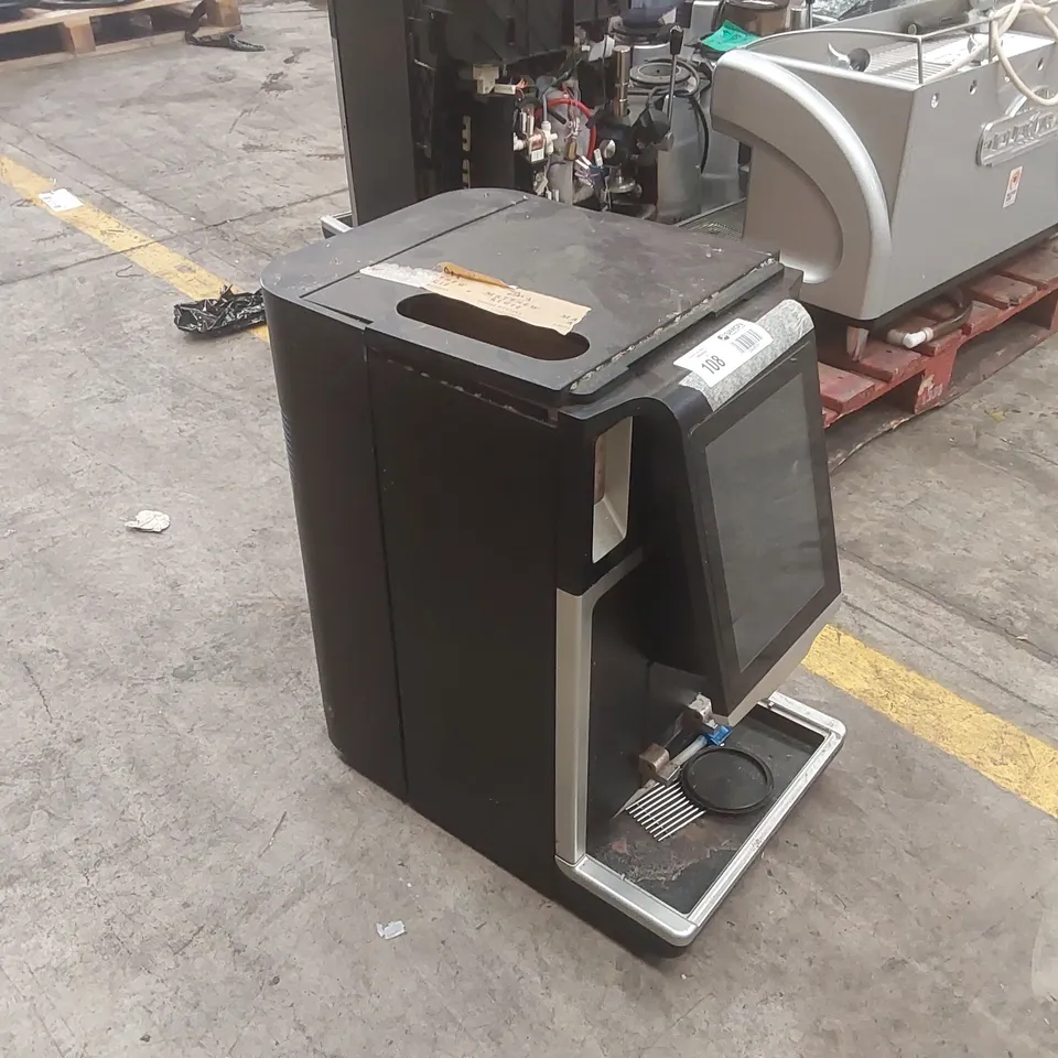 COMMERCIAL COFFEE MACHINE